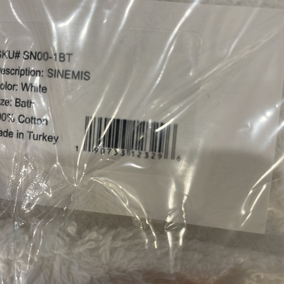 NWT 2 BATH TOWELS & 2 WASHCLOTHS- white - Picture 5 of 5
